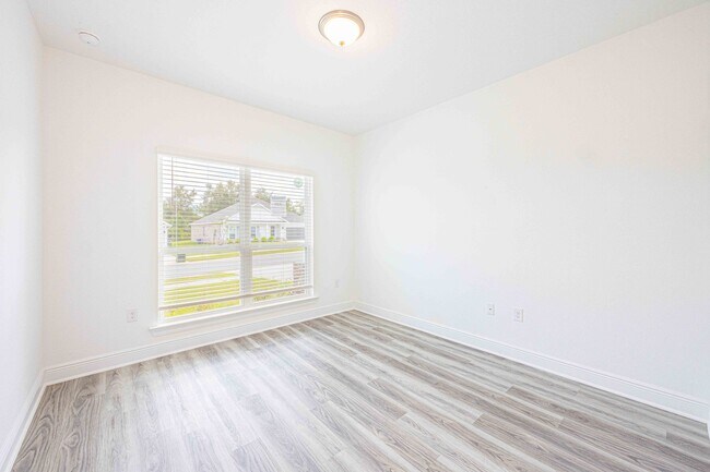 Building Photo - 12753 Shoshoney Cir