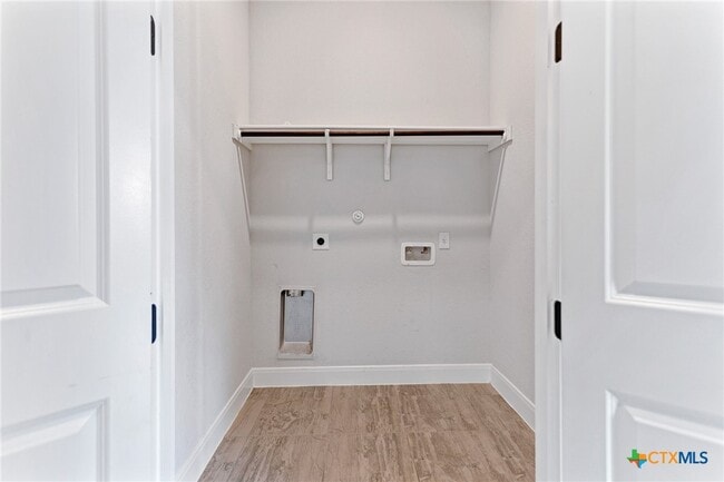 Building Photo - 620 Carriage House
