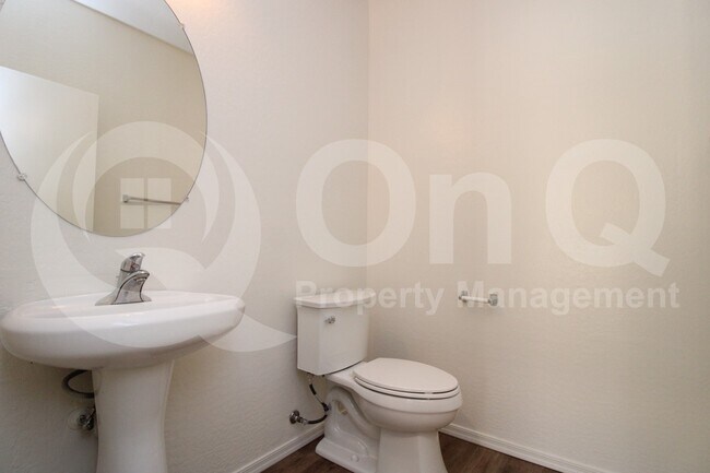 Building Photo - 2020 N Holguin Way