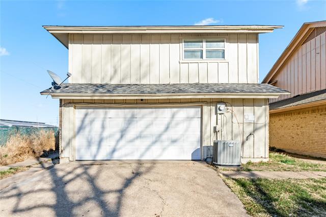 Building Photo - 2200 Seville Ct