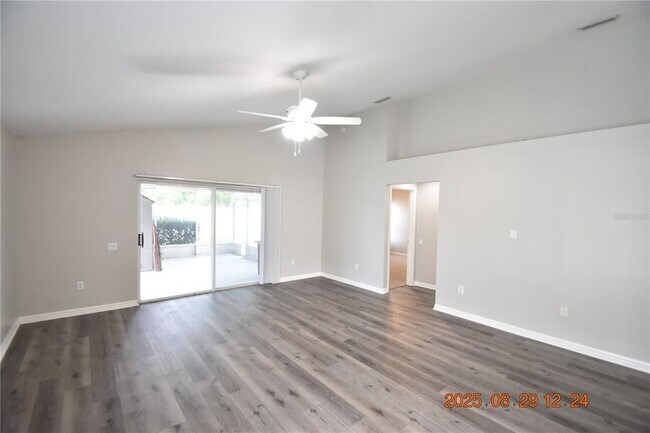 Building Photo - 944 Ridge Haven Dr