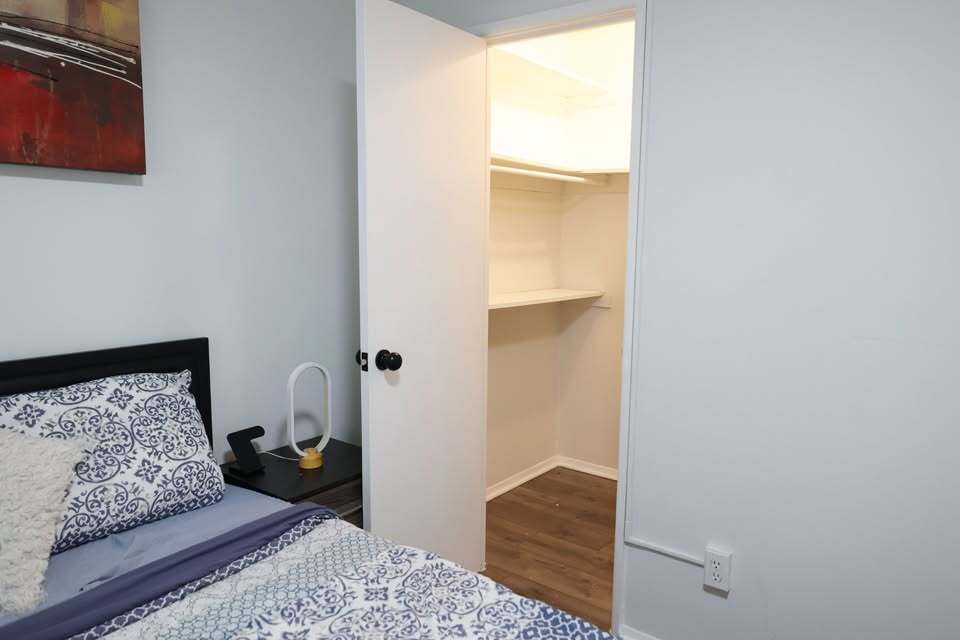 Building Photo - 2912 Kings Chapel Rd