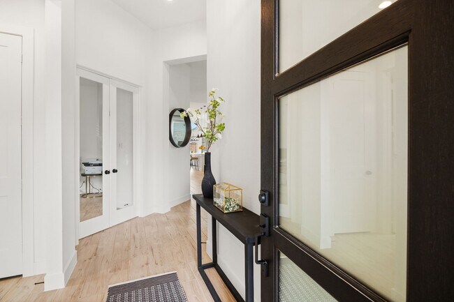 Building Photo - 3225 Isabella Fls Dr