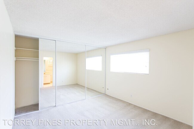 Building Photo - 3850-3860 Haines St