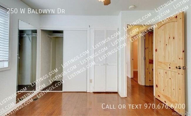 Building Photo - 250 W Baldwyn Dr