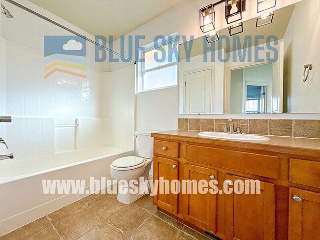 Building Photo - 988 Washakie St E