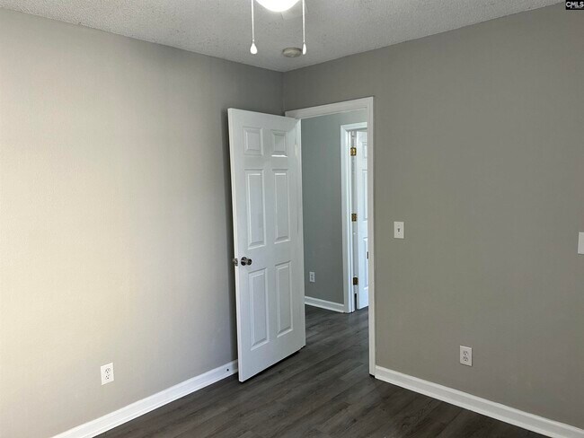 Building Photo - 218 Cogburn Rd
