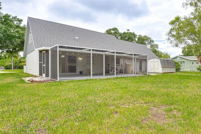 Building Photo - 4831 Greenleaf Rd