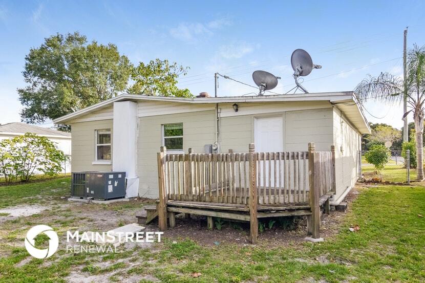 Building Photo - 2184 Colonial Ave