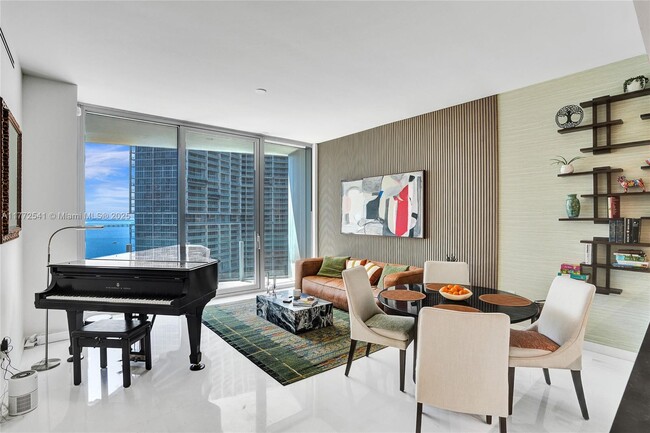 Building Photo - 300 Biscayne Blvd Way
