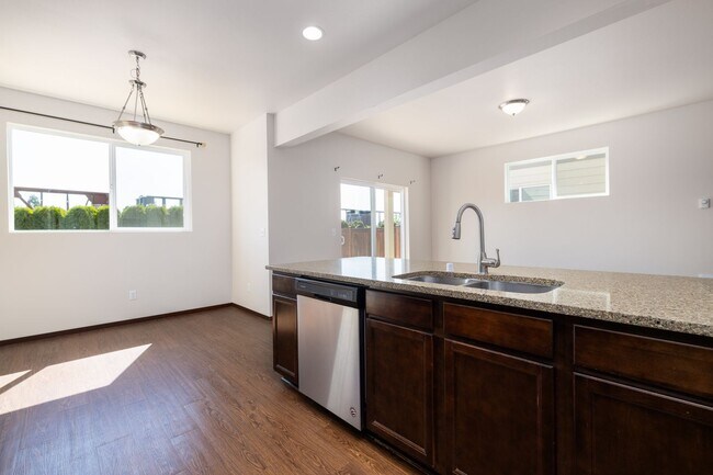 Building Photo - Gilkey 425,LLC#17