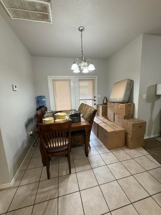 Building Photo - 507 N Clinton Ave