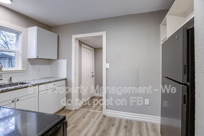 Building Photo - 5702 Euclid Ave E