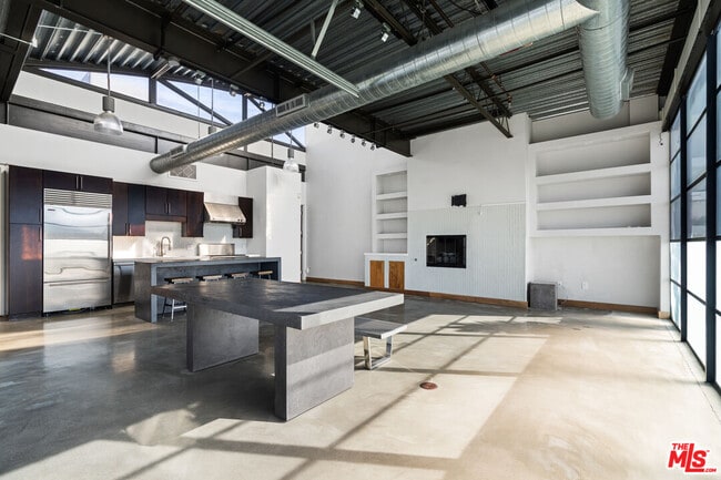 Building Photo - 1534 17th St