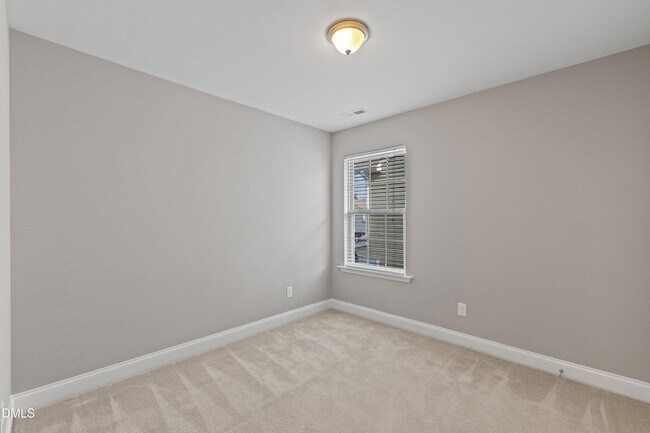 Building Photo - 188 Outwater Ridge Dr