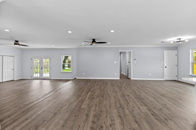 Building Photo - 1307 Yorkshire Dr