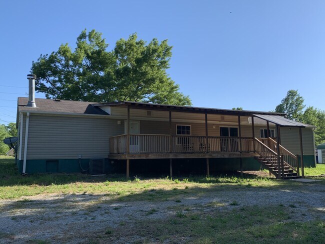 Building Photo - 1021 Treadwell Bridge Rd