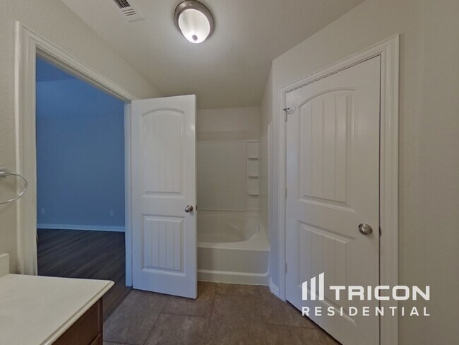 Building Photo - 12428 Hunters Mill Trail