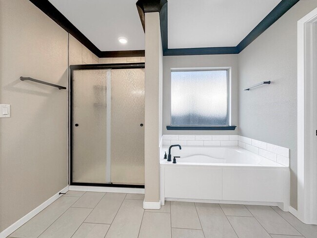 Building Photo - 1337 Masquerade Blvd