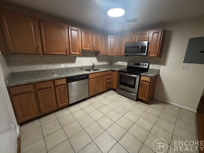 Building Photo - 110 Babcock St