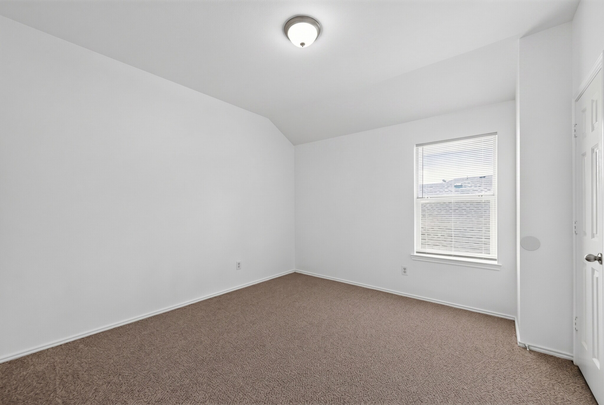 Building Photo - 1009 Youkum Ct