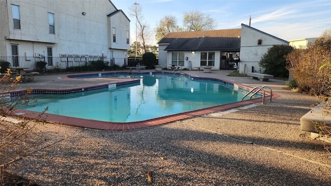 Building Photo - 7313 Gulf Fwy