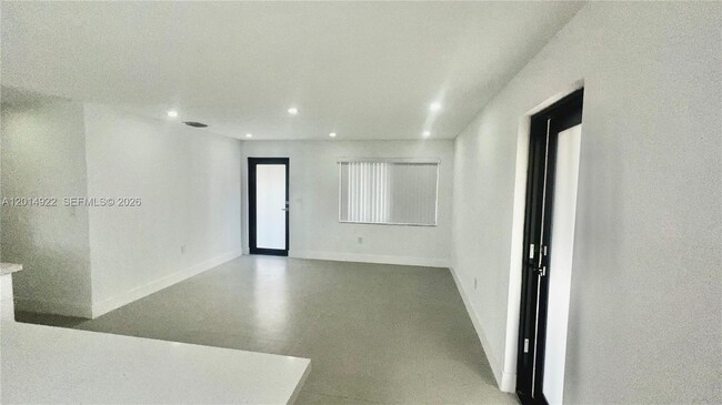 Building Photo - 14801 SW 103rd Pl