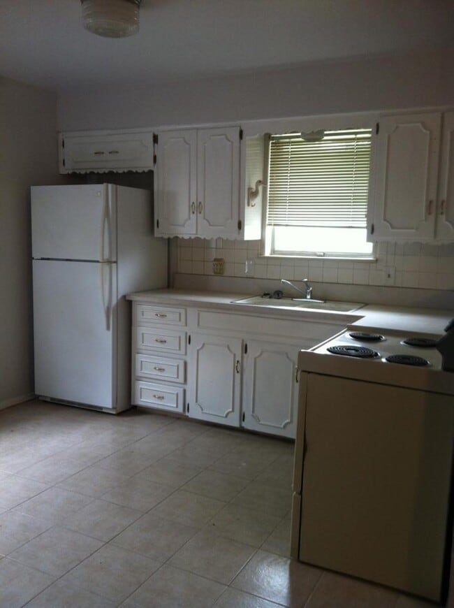 Building Photo - 3 Bedroom House in Carrollton, TX