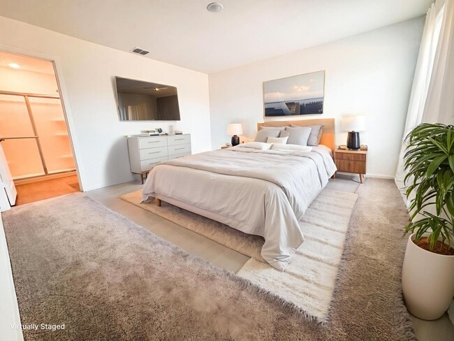 Building Photo - 10618 Nye Pass