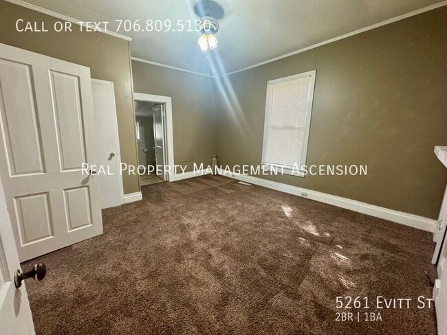 Building Photo - 5261 Evitt St