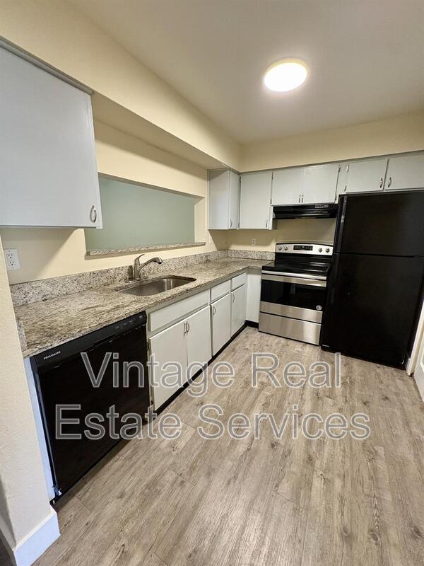 Building Photo - 305 W Grant St