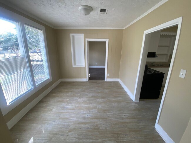 Building Photo - **Available Now**Remodeled Midtown Columbus, GA 3 Bedroom / 2 Bathroom Home for Rent***
