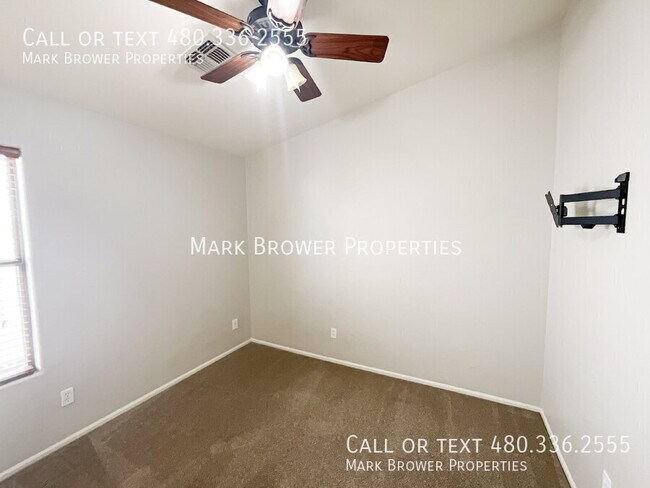 Building Photo - 270 W Dana Dr