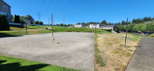 Building Photo - 21410 NE Rosewood Dr