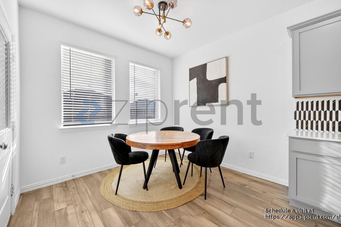 Building Photo - 3016 Riddler Wy