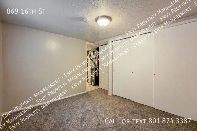 Building Photo - 869 16th St