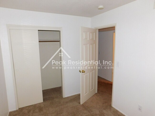 Building Photo - Fig130