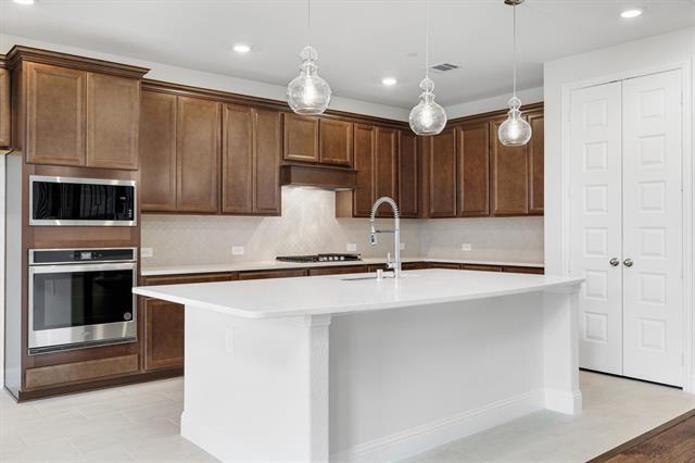 Building Photo - 310 Greystone Ct