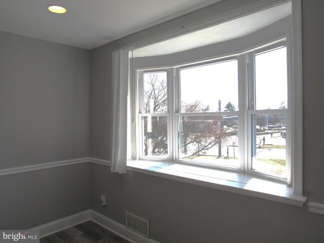 Building Photo - 5404 Addington Rd