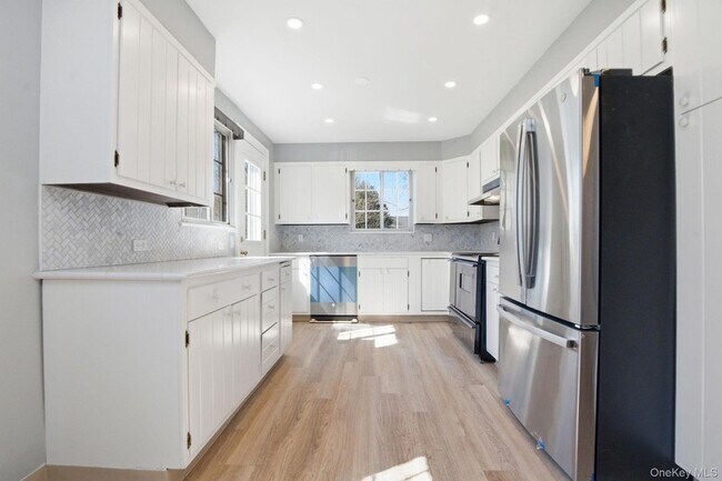 Building Photo - 5 Seymour Pl