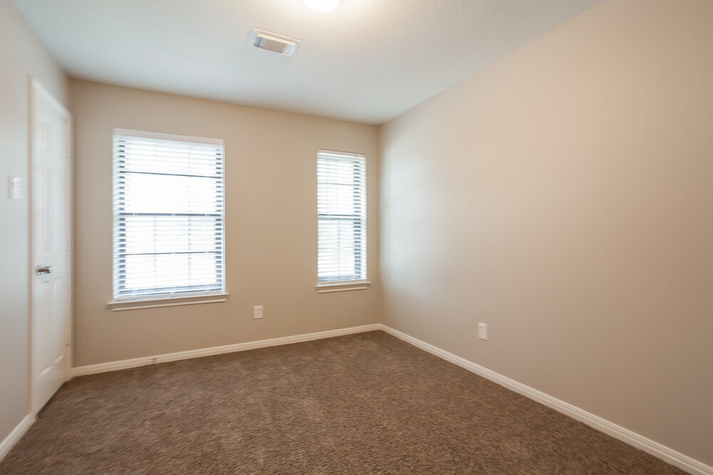 Building Photo - 501 Hunters Ln