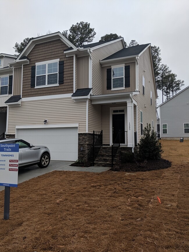 Four Bedroom Town Home - 1385 Southpoint Trail