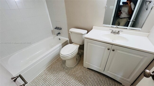 Building Photo - 801 NW 47th Ave