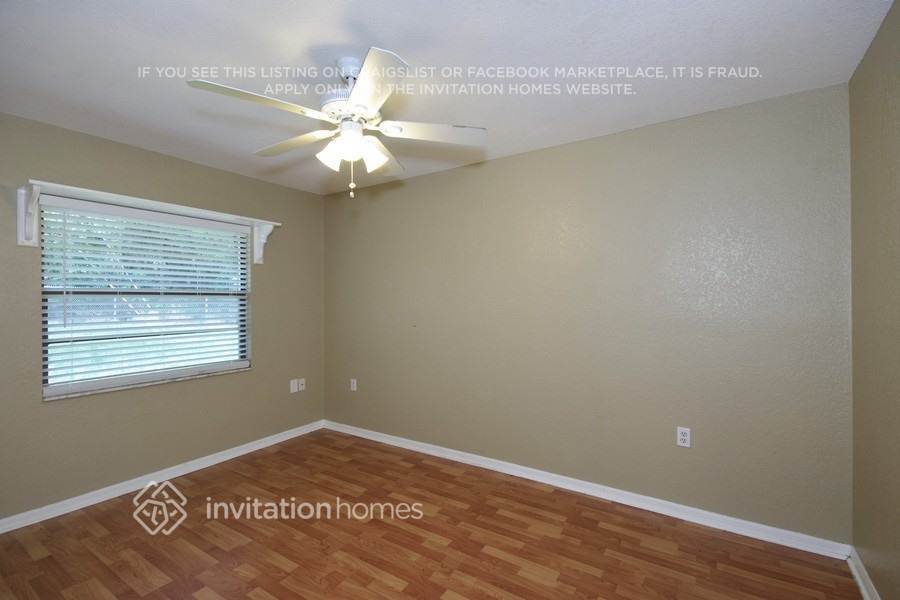 Building Photo - 1904 High Glen Ct N