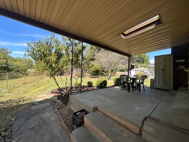 Building Photo - 4806 Imperial Terrace