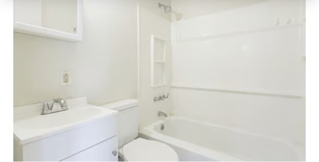 Upstairs bathroom - 168 Sackett Rd