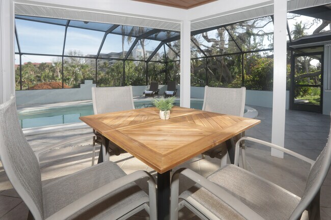 Building Photo - 8560 Heron Lagoon Cir