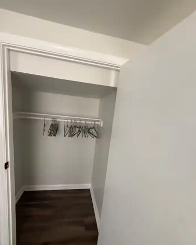 Building Photo - 1 Maple Ave