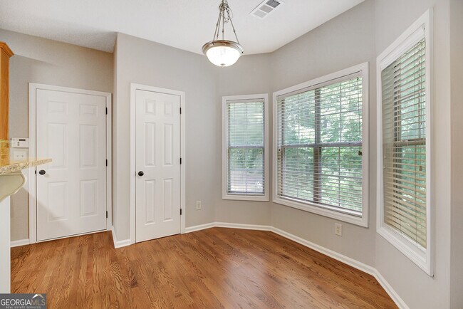 Building Photo - 75 Rock Mill Ct