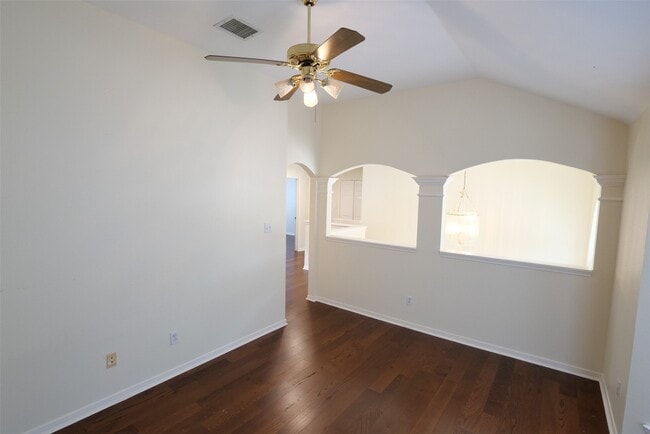 Building Photo - 23822 Hopewell Dr